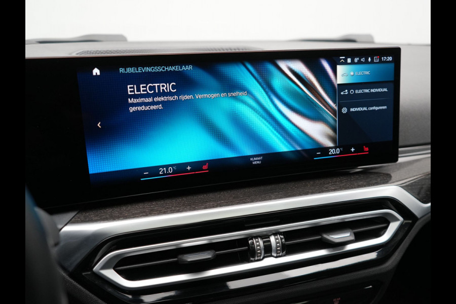 BMW 3 Serie Touring 320e Sportline FACELIFT PHEV Dealer O.H | Panodak | Widescreen Navi | Harman Kardon | Camera | Keyless | Stuurverwarming | Apple Carplay | BLIS | Plug In Hybrid