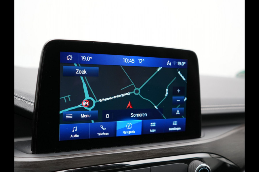 Ford Kuga 2.5 Vignale PHEV 225pk Dealer O.H | Panodak | Head Up | Bang & Olufsen Sound | Adaptive Cruise | 360 Camera | Lederen Sportstoelen Memory & Verwarmd | Keyless | Pilot Assist | Blis | Apple Carplay | Navigatie | Virtual | DAB  | Plug In Hybrid |