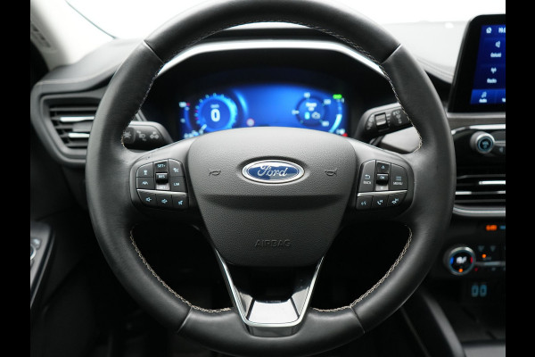 Ford Kuga 2.5 Vignale PHEV 225pk Dealer O.H | Panodak | Head Up | Bang & Olufsen Sound | Adaptive Cruise | 360 Camera | Lederen Sportstoelen Memory & Verwarmd | Keyless | Pilot Assist | Blis | Apple Carplay | Navigatie | Virtual | DAB  | Plug In Hybrid |