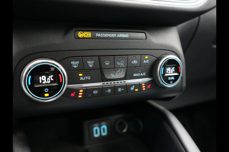 Ford Kuga 2.5 Vignale PHEV 225pk Dealer O.H | Panodak | Head Up | Bang & Olufsen Sound | Adaptive Cruise | 360 Camera | Lederen Sportstoelen Memory & Verwarmd | Keyless | Pilot Assist | Blis | Apple Carplay | Navigatie | Virtual | DAB  | Plug In Hybrid |