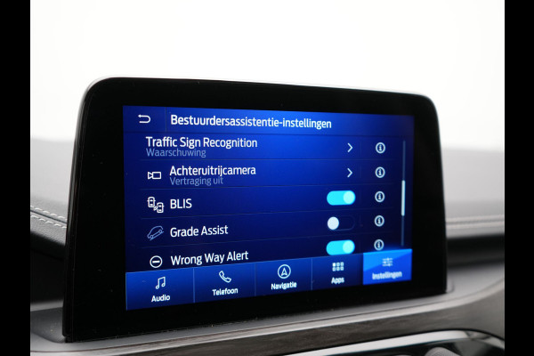 Ford Kuga 2.5 Vignale PHEV 225pk Dealer O.H | Panodak | Head Up | Bang & Olufsen Sound | Adaptive Cruise | 360 Camera | Lederen Sportstoelen Memory & Verwarmd | Keyless | Pilot Assist | Blis | Apple Carplay | Navigatie | Virtual | DAB  | Plug In Hybrid |