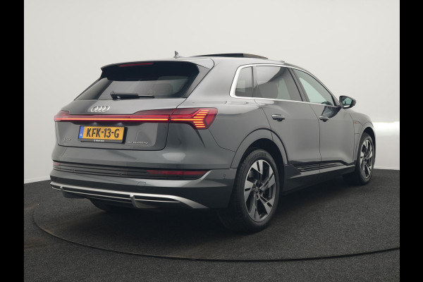 Audi e-tron 50 Quattro 2x S Line 313pk 71 kWh Dealer O.H INCL BTW | Luchtvering | Panodak | Head Up | Adaptive Cruise | Sfeerverlichting | Lederen Sportstoelen Verwarmd | Keyless | Navigatie | 20"L.M | DAB | Virtual |