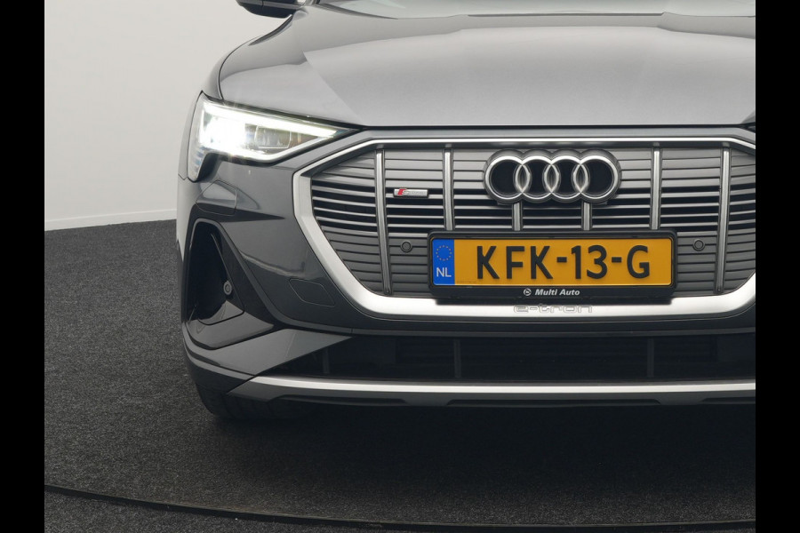 Audi e-tron 50 Quattro 2x S Line 313pk 71 kWh Dealer O.H INCL BTW | Luchtvering | Panodak | Head Up | Adaptive Cruise | Sfeerverlichting | Lederen Sportstoelen Verwarmd | Keyless | Navigatie | 20"L.M | DAB | Virtual |