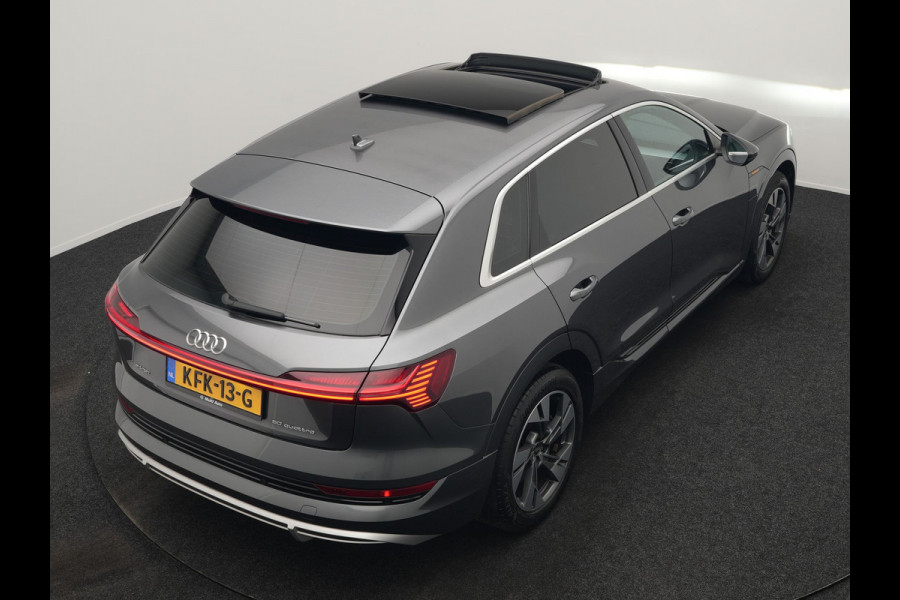 Audi e-tron 50 Quattro 2x S Line 313pk 71 kWh Dealer O.H INCL BTW | Luchtvering | Panodak | Head Up | Adaptive Cruise | Sfeerverlichting | Lederen Sportstoelen Verwarmd | Keyless | Navigatie | 20"L.M | DAB | Virtual |