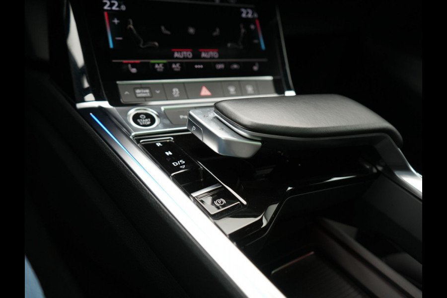 Audi e-tron 50 Quattro 2x S Line 313pk 71 kWh Dealer O.H INCL BTW | Luchtvering | Panodak | Head Up | Adaptive Cruise | Sfeerverlichting | Lederen Sportstoelen Verwarmd | Keyless | Navigatie | 20"L.M | DAB | Virtual |