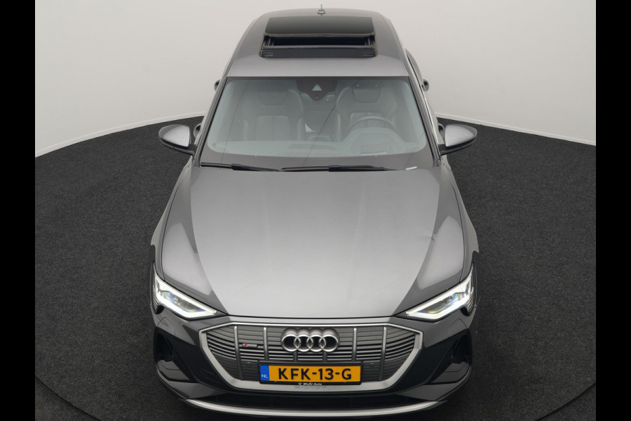 Audi e-tron 50 Quattro 2x S Line 313pk 71 kWh Dealer O.H INCL BTW | Luchtvering | Panodak | Head Up | Adaptive Cruise | Sfeerverlichting | Lederen Sportstoelen Verwarmd | Keyless | Navigatie | 20"L.M | DAB | Virtual |