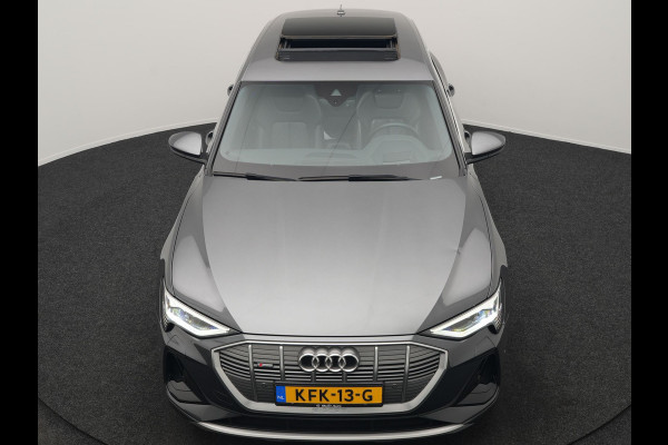 Audi e-tron 50 Quattro 2x S Line 313pk 71 kWh Dealer O.H INCL BTW | Luchtvering | Panodak | Head Up | Adaptive Cruise | Sfeerverlichting | Lederen Sportstoelen Verwarmd | Keyless | Navigatie | 20"L.M | DAB | Virtual |
