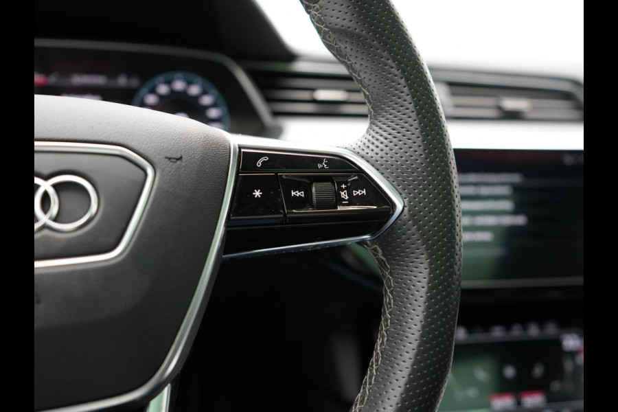 Audi e-tron 50 Quattro 2x S Line 313pk 71 kWh Dealer O.H INCL BTW | Luchtvering | Panodak | Head Up | Adaptive Cruise | Sfeerverlichting | Lederen Sportstoelen Verwarmd | Keyless | Navigatie | 20"L.M | DAB | Virtual |