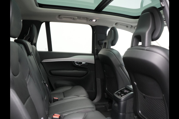 Volvo XC90 T8 Recharge AWD Inscription 7 Persoons PHEV 394pk | Panodak | Adaptive Cruise | Camera | Lederen Sportstoelen Memory & Verwarmd | Stuur Verwarmd | Keyless | Blis | Apple Carplay | Navigatie | DAB | Plug In Hybrid |