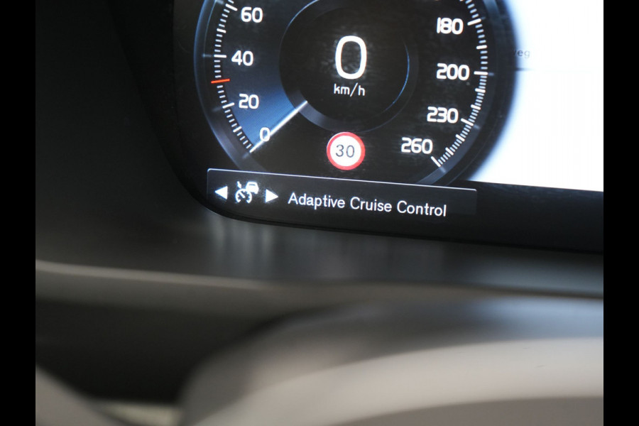 Volvo XC90 T8 Recharge AWD Inscription 7 Persoons PHEV 394pk | Panodak | Adaptive Cruise | Camera | Lederen Sportstoelen Memory & Verwarmd | Stuur Verwarmd | Keyless | Blis | Apple Carplay | Navigatie | DAB | Plug In Hybrid |