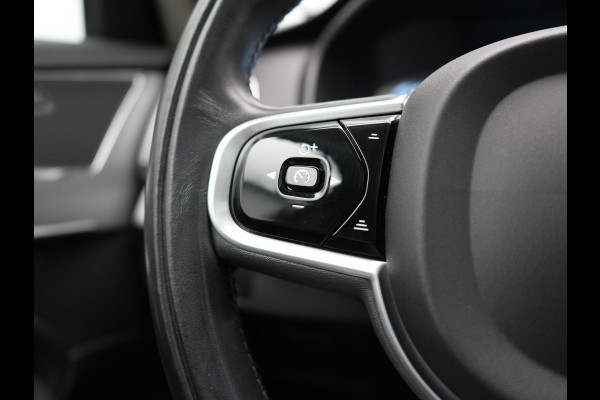 Volvo XC90 T8 Recharge AWD Inscription 7 Persoons PHEV 394pk | Panodak | Adaptive Cruise | Camera | Lederen Sportstoelen Memory & Verwarmd | Stuur Verwarmd | Keyless | Blis | Apple Carplay | Navigatie | DAB | Plug In Hybrid |