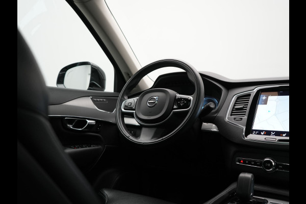 Volvo XC90 T8 Recharge AWD Inscription 7 Persoons PHEV 394pk | Panodak | Adaptive Cruise | Camera | Lederen Sportstoelen Memory & Verwarmd | Stuur Verwarmd | Keyless | Blis | Apple Carplay | Navigatie | DAB | Plug In Hybrid |