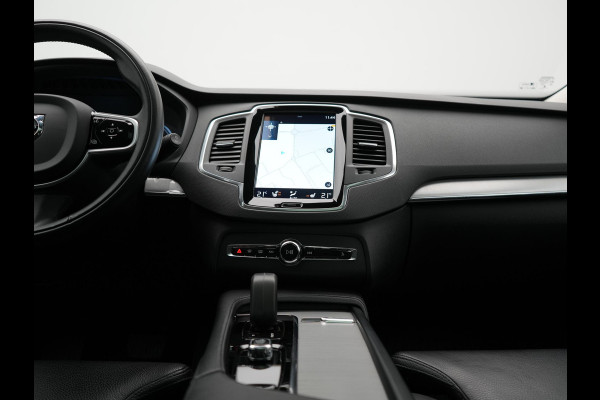 Volvo XC90 T8 Recharge AWD Inscription 7 Persoons PHEV 394pk | Panodak | Adaptive Cruise | Camera | Lederen Sportstoelen Memory & Verwarmd | Stuur Verwarmd | Keyless | Blis | Apple Carplay | Navigatie | DAB | Plug In Hybrid |