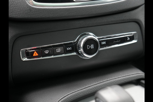 Volvo XC90 T8 Recharge AWD Inscription 7 Persoons PHEV 394pk | Panodak | Adaptive Cruise | Camera | Lederen Sportstoelen Memory & Verwarmd | Stuur Verwarmd | Keyless | Blis | Apple Carplay | Navigatie | DAB | Plug In Hybrid |