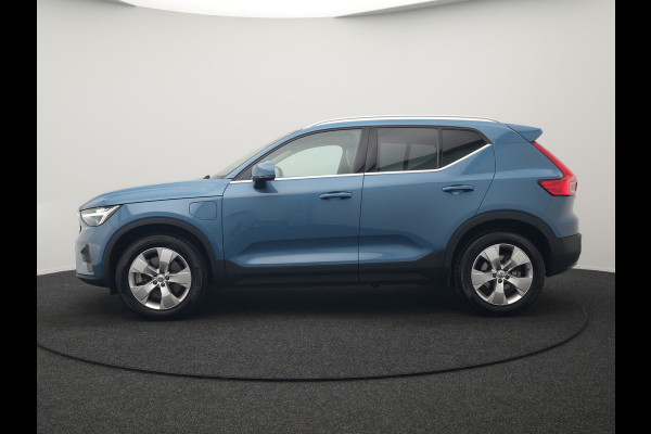 Volvo XC40 T5 Plus Bright PHEV 262pk Dealer O.H | Trekhaak Af Fabriek | Camera | Adaptive Cruise | Harman & Kardon | Lederen Sportstoelen Memory & Verwarmd | Keyless | Blis | Stuur Verwarmd | Navigatie | Virtual | 18"L.M | DAB |