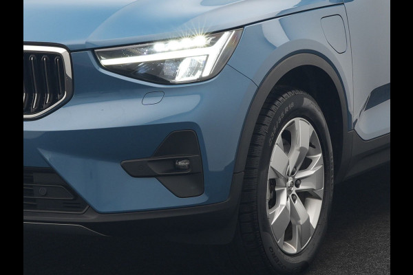 Volvo XC40 T5 Plus Bright PHEV 262pk Dealer O.H | Trekhaak Af Fabriek | Camera | Adaptive Cruise | Harman & Kardon | Lederen Sportstoelen Memory & Verwarmd | Keyless | Blis | Stuur Verwarmd | Navigatie | Virtual | 18"L.M | DAB |