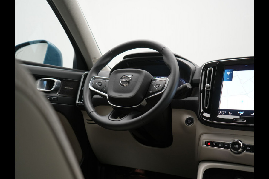 Volvo XC40 T5 Plus Bright PHEV 262pk Dealer O.H | Trekhaak Af Fabriek | Camera | Adaptive Cruise | Harman & Kardon | Lederen Sportstoelen Memory & Verwarmd | Keyless | Blis | Stuur Verwarmd | Navigatie | Virtual | 18"L.M | DAB |
