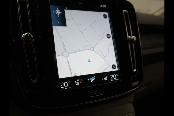 Volvo XC40 T5 Plus Bright PHEV 262pk Dealer O.H | Trekhaak Af Fabriek | Camera | Adaptive Cruise | Harman & Kardon | Lederen Sportstoelen Memory & Verwarmd | Keyless | Blis | Stuur Verwarmd | Navigatie | Virtual | 18"L.M | DAB |