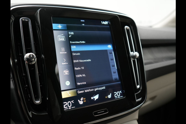 Volvo XC40 T5 Plus Bright PHEV 262pk Dealer O.H | Trekhaak Af Fabriek | Camera | Adaptive Cruise | Harman & Kardon | Lederen Sportstoelen Memory & Verwarmd | Keyless | Blis | Stuur Verwarmd | Navigatie | Virtual | 18"L.M | DAB |