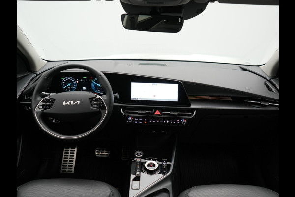 Kia Niro 1.6 GDi ExecutiveLine PHEV 182pk Dealer O.H. | Trekhaak Afn. | Adaptive Cruise | Head Up | Lederen Sportstoelen Memory & Ventilatie | Harman & Kardon | Camera | Stoelen & Stuur Verwarmd | Blis | Apple Carplay | DAB | Plug In Hybrid |