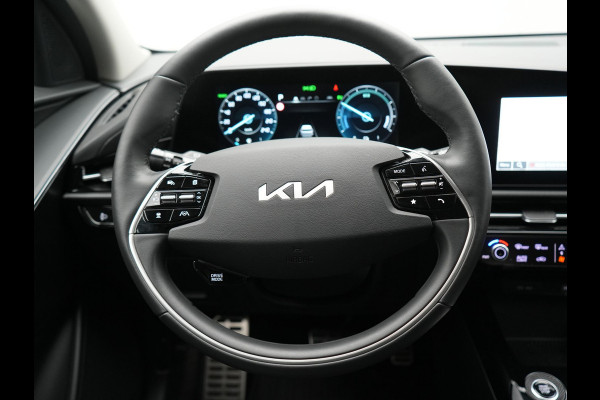Kia Niro 1.6 GDi ExecutiveLine PHEV 182pk Dealer O.H. | Trekhaak Afn. | Adaptive Cruise | Head Up | Lederen Sportstoelen Memory & Ventilatie | Harman & Kardon | Camera | Stoelen & Stuur Verwarmd | Blis | Apple Carplay | DAB | Plug In Hybrid |