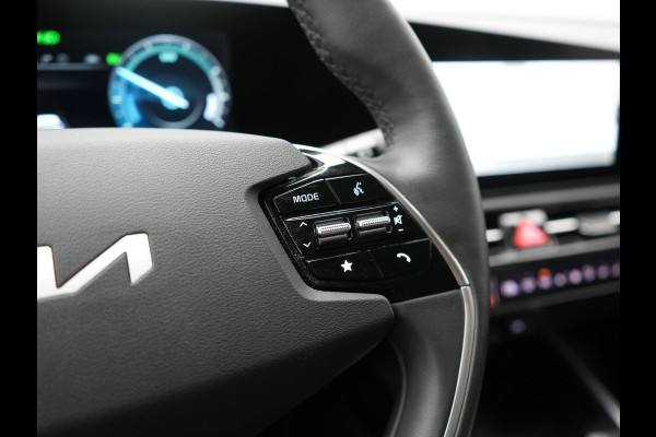 Kia Niro 1.6 GDi ExecutiveLine PHEV 182pk Dealer O.H. | Trekhaak Afn. | Adaptive Cruise | Head Up | Lederen Sportstoelen Memory & Ventilatie | Harman & Kardon | Camera | Stoelen & Stuur Verwarmd | Blis | Apple Carplay | DAB | Plug In Hybrid |