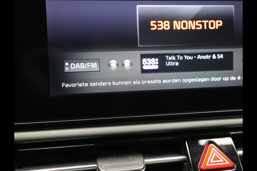 Kia Niro 1.6 GDi ExecutiveLine PHEV 182pk Dealer O.H. | Trekhaak Afn. | Adaptive Cruise | Head Up | Lederen Sportstoelen Memory & Ventilatie | Harman & Kardon | Camera | Stoelen & Stuur Verwarmd | Blis | Apple Carplay | DAB | Plug In Hybrid |