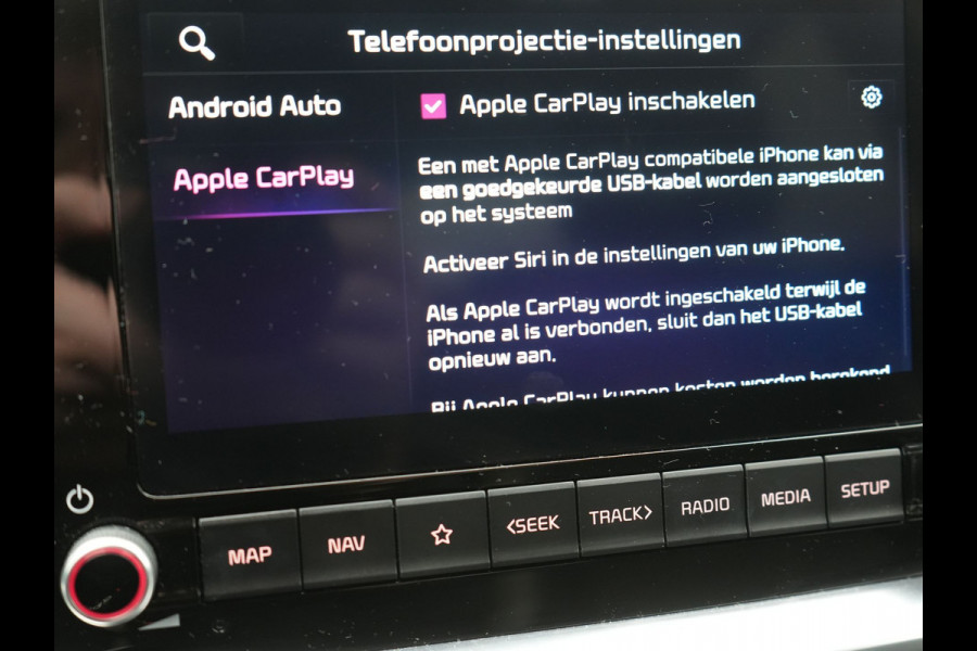 Kia Stonic 1.0 T-GDi Black Edition 99pk Handgeschakeld | Trekhaak Afn. | Camera | Apple Carplay | Cruise Control | Lane Assist | Navigatie | DAB |