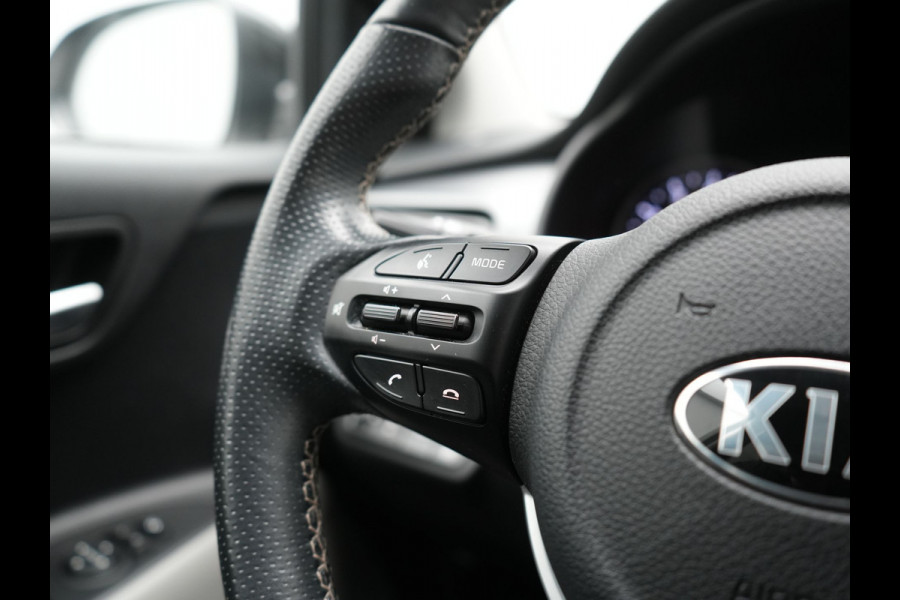 Kia Stonic 1.0 T-GDi Black Edition 99pk Handgeschakeld | Trekhaak Afn. | Camera | Apple Carplay | Cruise Control | Lane Assist | Navigatie | DAB |