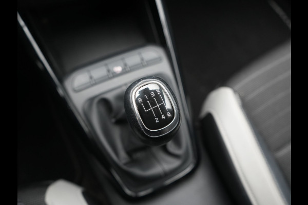 Kia Stonic 1.0 T-GDi Black Edition 99pk Handgeschakeld | Trekhaak Afn. | Camera | Apple Carplay | Cruise Control | Lane Assist | Navigatie | DAB |
