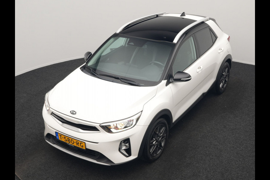 Kia Stonic 1.0 T-GDi Black Edition 99pk Handgeschakeld | Trekhaak Afn. | Camera | Apple Carplay | Cruise Control | Lane Assist | Navigatie | DAB |