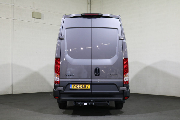 Iveco Daily 35S18 Hi-Matic L2 H2 Airco Navigatie Trekhaak Digitaal Dashboard (Voorraad in de Wal)