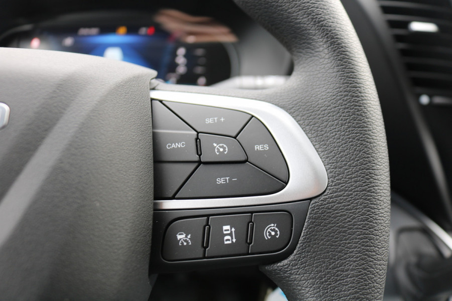 Iveco Daily 35S18 Hi-Matic L2 H2 Airco Navigatie Trekhaak Digitaal Dashboard (Voorraad in de Wal)
