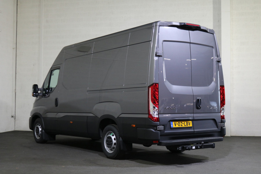 Iveco Daily 35S18 Hi-Matic L2 H2 Airco Navigatie Trekhaak Digitaal Dashboard (Voorraad in de Wal)