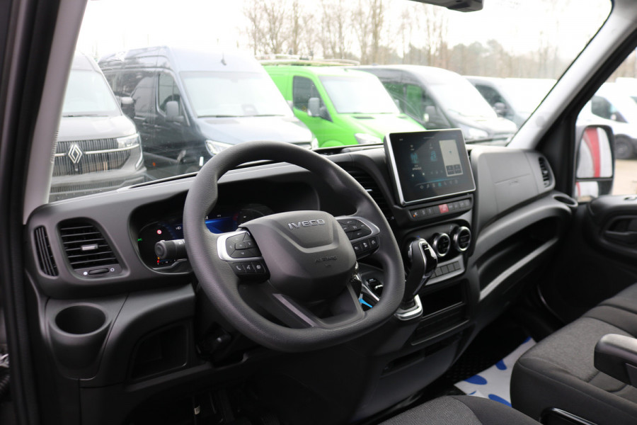 Iveco Daily 35S18 Hi-Matic L2 H2 Airco Navigatie Trekhaak Digitaal Dashboard (Voorraad in de Wal)