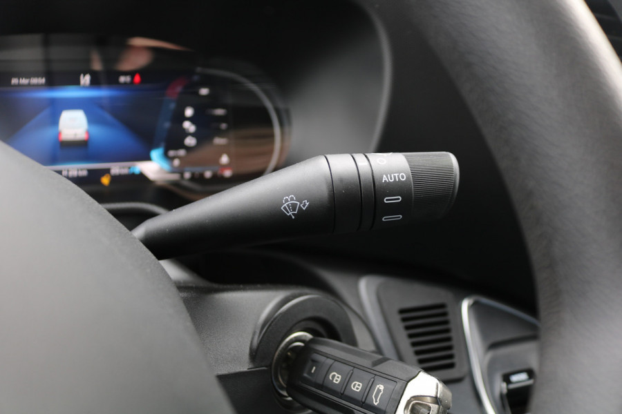 Iveco Daily 35S18 Hi-Matic L2 H2 Airco Navigatie Trekhaak Digitaal Dashboard (Voorraad in de Wal)
