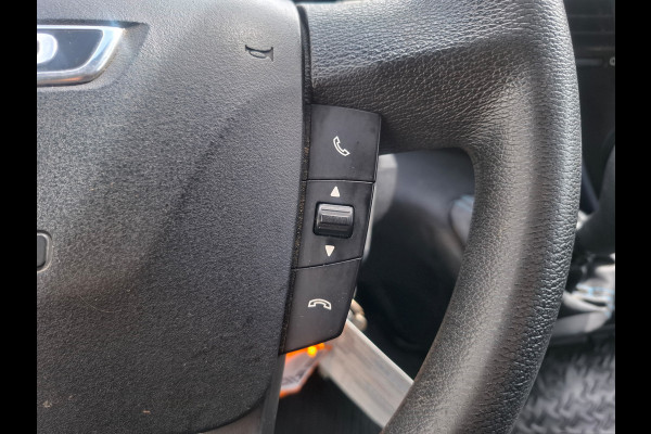 Iveco Daily 3.0I CNG AARDGAS Kraan wagen Open Laad bak AUT-6 HIAB 3-Pers. EURO 6 Navi Ecc Trekhaak Camera Blue power Alpine 2-Din Infotainment Sys. Bluetooth Opbergkasten Betonplex Vloer Compressed Natural Gas (CNG) EURO-6 375 35S14N Voertuig 1e Eigenaar Euro 6