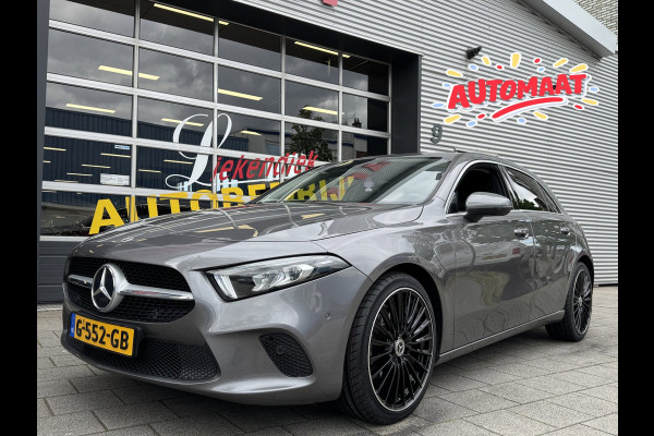 Mercedes-Benz A-Klasse 180 Business Solution - Navigatie / Apple CarPlay I Sport interieur I PDC I LED I 85.000 KM - Dealer ond.