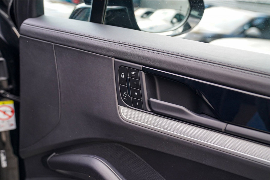 Porsche Cayenne 3.0 E-Hybrid | NIEUW MODEL | BTW | BOSE | Trekhaak | Panorama | Sport uitlaat | Camera | Matrix | Luchtvering |