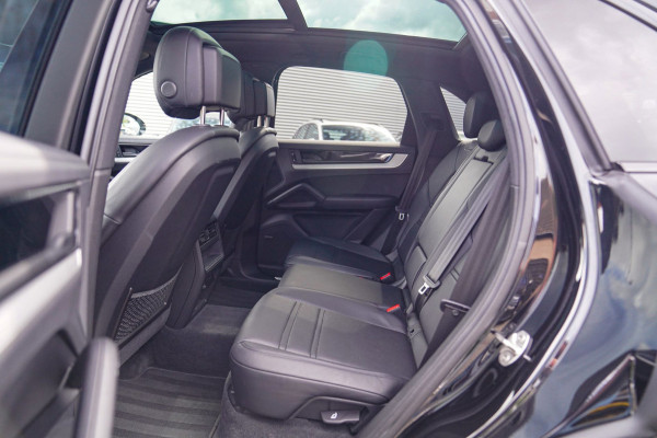 Porsche Cayenne 3.0 E-Hybrid | NIEUW MODEL | BTW | BOSE | Trekhaak | Panorama | Sport uitlaat | Camera | Matrix | Luchtvering |
