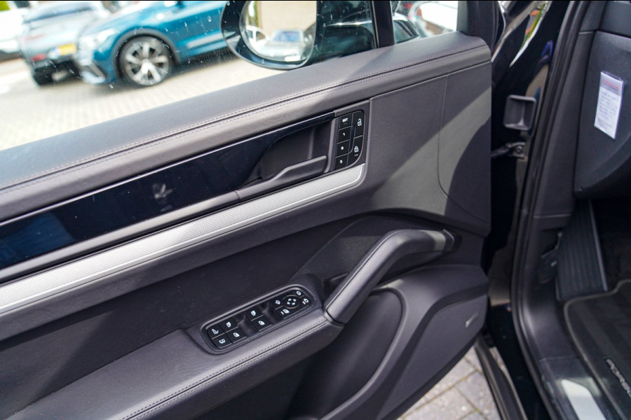 Porsche Cayenne 3.0 E-Hybrid | NIEUW MODEL | BTW | BOSE | Trekhaak | Panorama | Sport uitlaat | Camera | Matrix | Luchtvering |