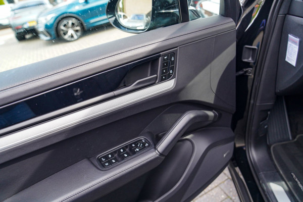 Porsche Cayenne 3.0 E-Hybrid | NIEUW MODEL | BTW | BOSE | Trekhaak | Panorama | Sport uitlaat | Camera | Matrix | Luchtvering |