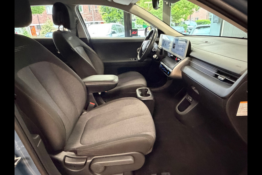 Hyundai IONIQ 5 Connect 77.4 kWh AUT. NAVIGATIE APPLE CARPLAY XENON CAMERA VIRTUAL COCKPIT PDC KEYLESS-GO USB LANE ASSIST