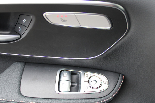 Mercedes-Benz Eqv 300 L2 / AMG / Luchtvering / Dubbele Cabine / Black Edition / 360 Camera / Vol Opties / NIEUWSTAAT