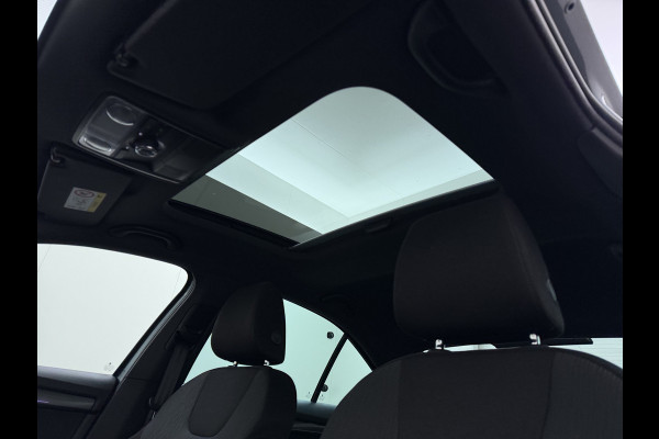 Škoda Octavia 1.5TSI 150PK Trekhaak Panoramadak Navi Ecc Apple Carplay Android Auto Greentech Business Edition Plus Stoelverwarming Cruise Control Isofix Lmv DAB 1e Eigenaar Origineel Nederlandse Auto