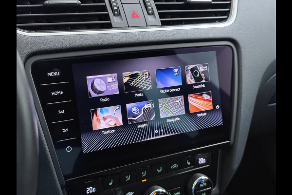 Škoda Octavia 1.5TSI 150PK Trekhaak Panoramadak Navi Ecc Apple Carplay Android Auto Greentech Business Edition Plus Stoelverwarming Cruise Control Isofix Lmv DAB 1e Eigenaar Origineel Nederlandse Auto