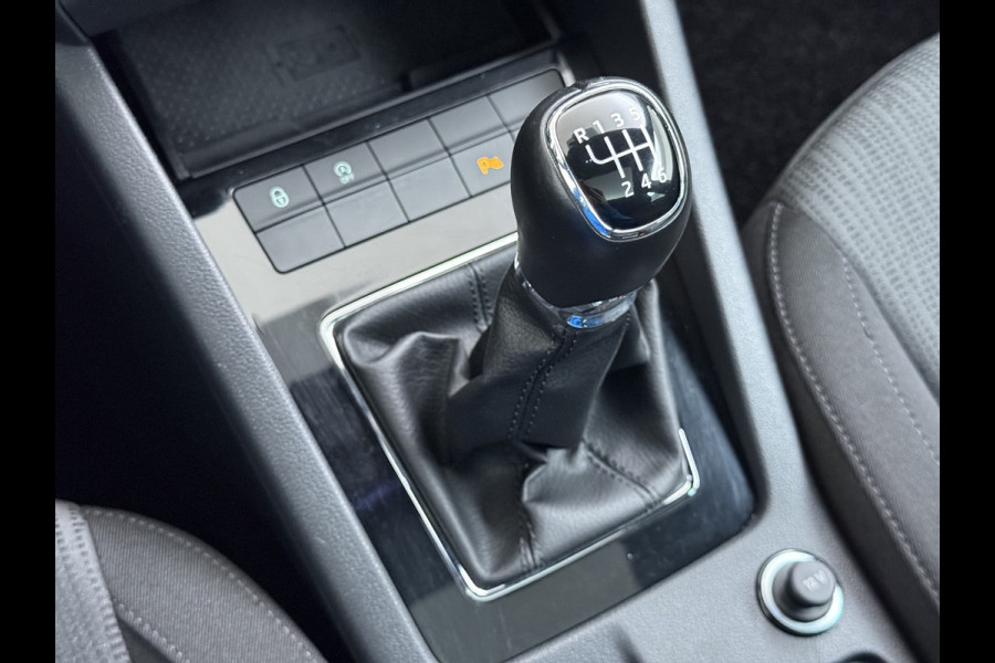 Škoda Octavia 1.5TSI 150PK Trekhaak Panoramadak Navi Ecc Apple Carplay Android Auto Greentech Business Edition Plus Stoelverwarming Cruise Control Isofix Lmv DAB 1e Eigenaar Origineel Nederlandse Auto