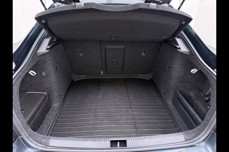 Škoda Octavia 1.5TSI 150PK Trekhaak Panoramadak Navi Ecc Apple Carplay Android Auto Greentech Business Edition Plus Stoelverwarming Cruise Control Isofix Lmv DAB 1e Eigenaar Origineel Nederlandse Auto