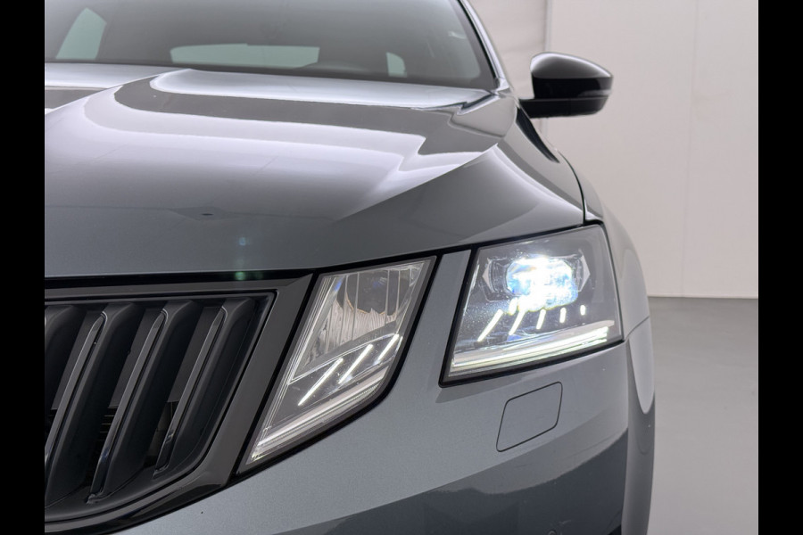 Škoda Octavia 1.5TSI 150PK Trekhaak Panoramadak Navi Ecc Apple Carplay Android Auto Greentech Business Edition Plus Stoelverwarming Cruise Control Isofix Lmv DAB 1e Eigenaar Origineel Nederlandse Auto