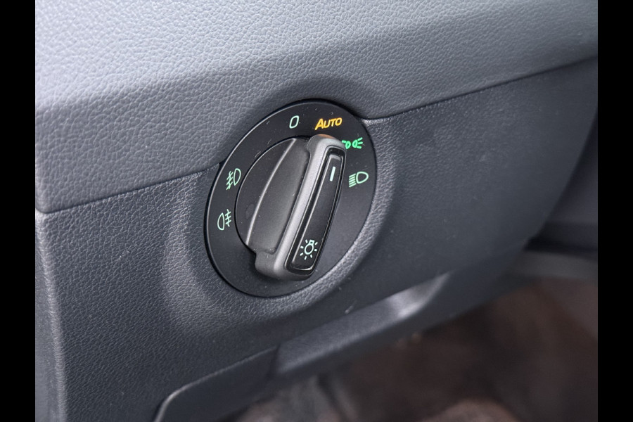 Škoda Octavia 1.5TSI 150PK Trekhaak Panoramadak Navi Ecc Apple Carplay Android Auto Greentech Business Edition Plus Stoelverwarming Cruise Control Isofix Lmv DAB 1e Eigenaar Origineel Nederlandse Auto